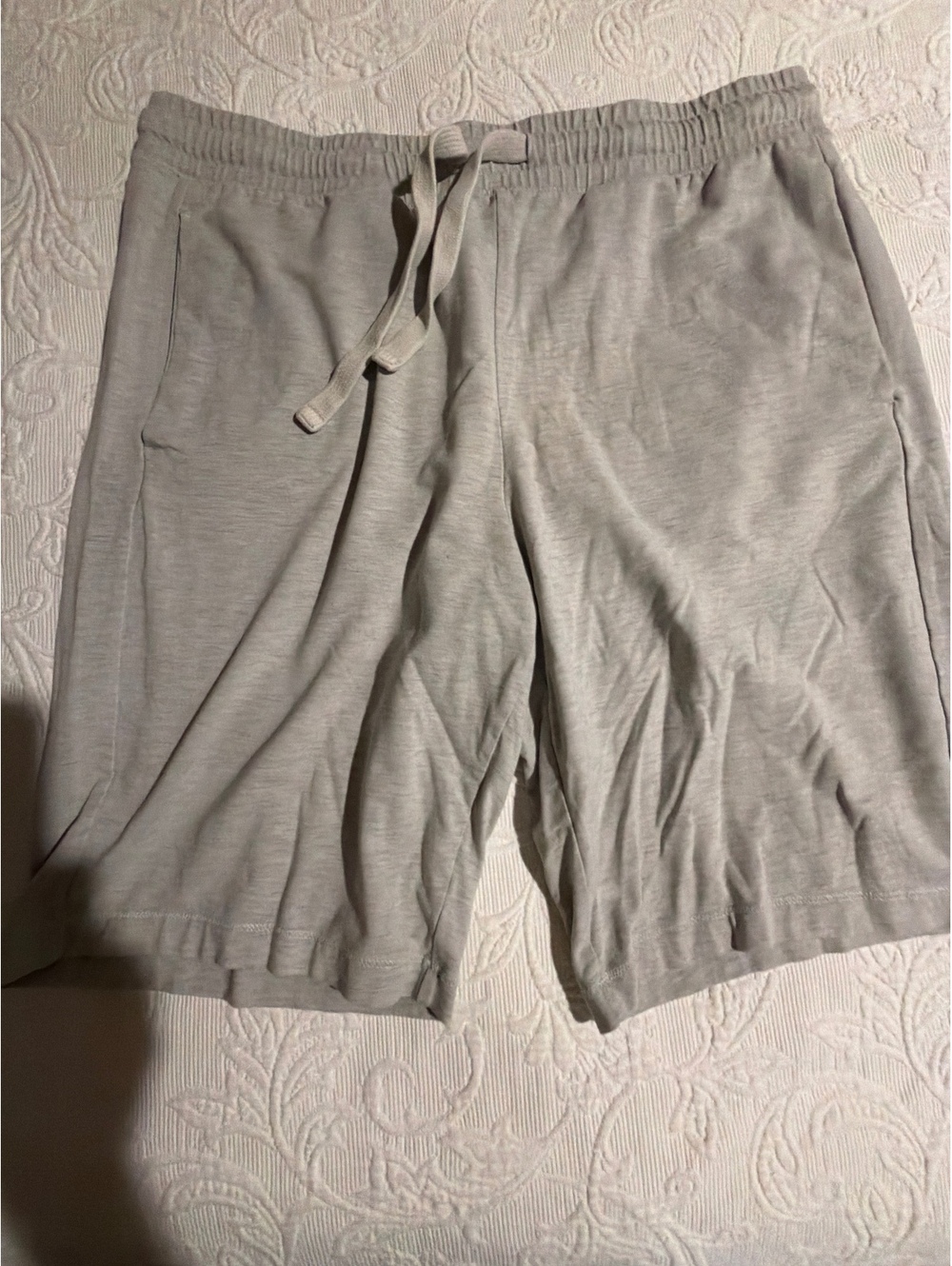 Banana Republic Men's Light Gray Drawstring Shorts Size L